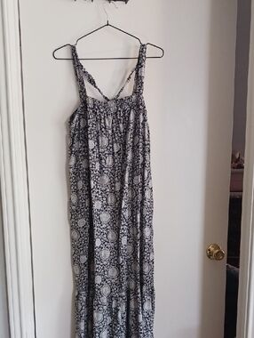 Old Navy Black and White Floral Maxi Dress